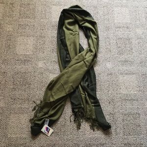 NWT Forest Green Pashmina Scarf